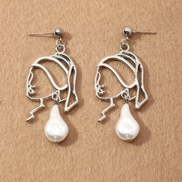 Unique Abstract art earrings. With faux pearls (S925) - Picture 4 of 4